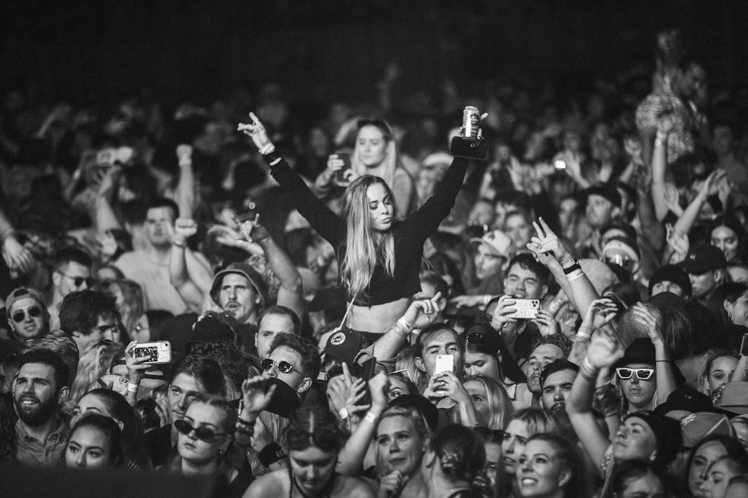 beyonce on stage with crowd