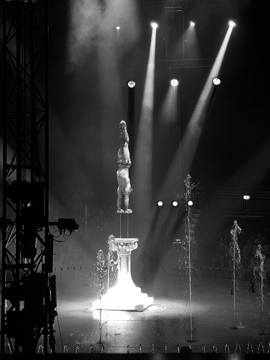 beyonce performing on stage