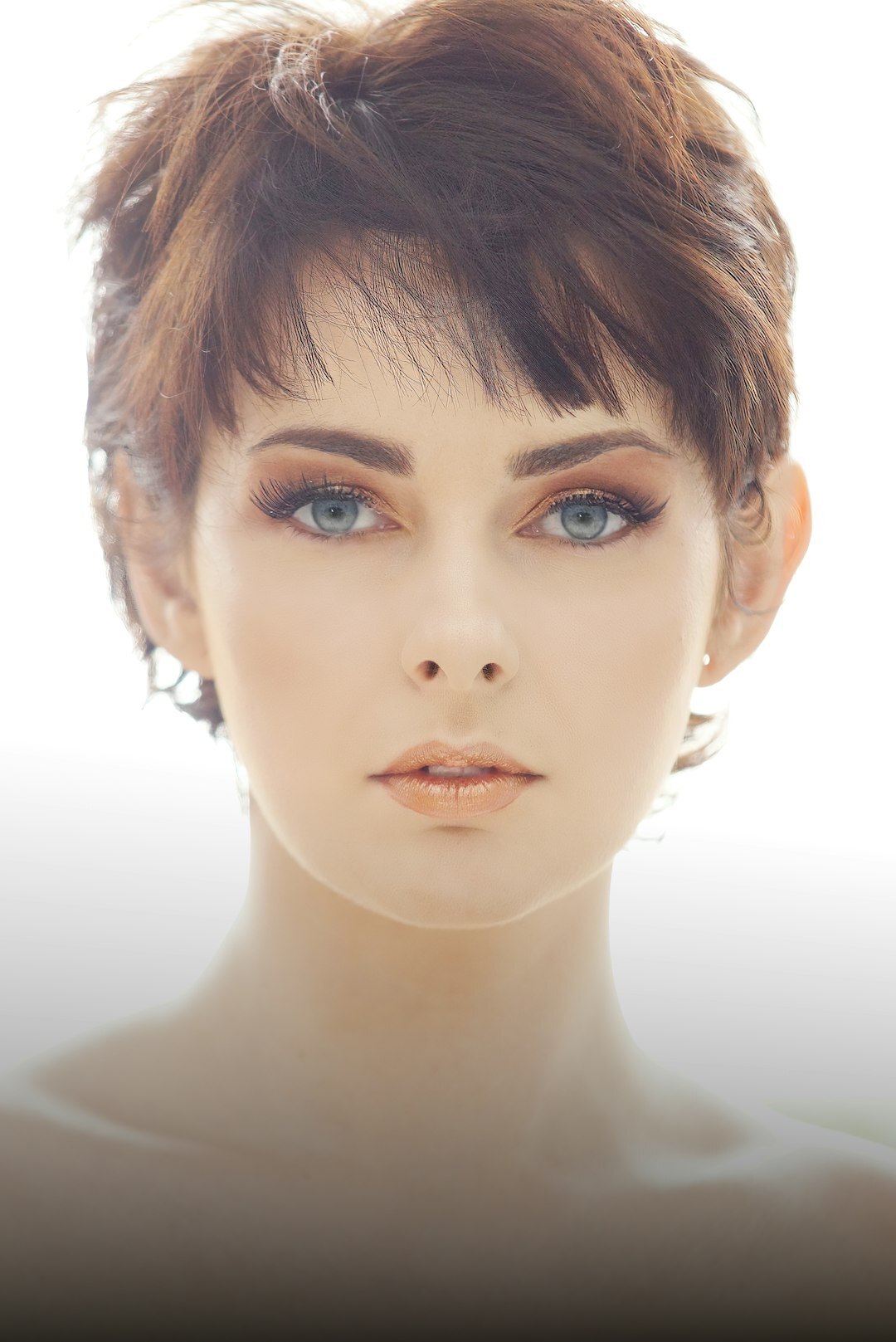 woman with short layered hair
